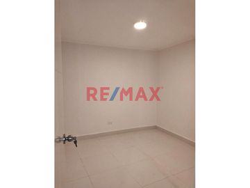 Espectacular Departamento En Piso 1 Frente A Parque/ Urb San Amadeo - Smp