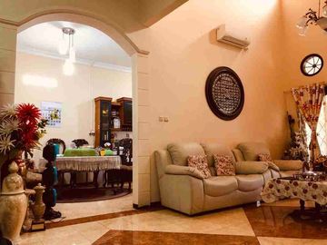 Dijual Rumah Siap Huni Lokasi Sidosermo PDK Wonocolo Surabaya

Spesifikasi :

- Luas Tanah 209m2
- Luas Bangunan 180m2
- Dimensi 10x21
- 3+1 Kamar Tid