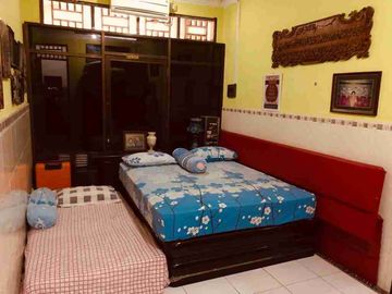 Dijual Rumah Siap Huni Lokasi Sidosermo PDK Wonocolo Surabaya

Spesifikasi :

- Luas Tanah 209m2
- Luas Bangunan 180m2
- Dimensi 10x21
- 3+1 Kamar Tid