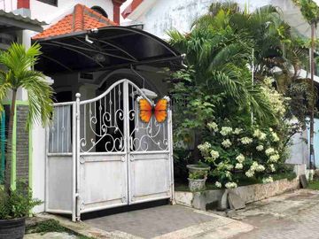 Dijual Rumah Siap Huni Lokasi Sidosermo PDK Wonocolo Surabaya

Spesifikasi :

- Luas Tanah 209m2
- Luas Bangunan 180m2
- Dimensi 10x21
- 3+1 Kamar Tid