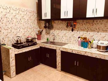 Dijual Rumah Siap Huni Lokasi Sidosermo PDK Wonocolo Surabaya

Spesifikasi :

- Luas Tanah 209m2
- Luas Bangunan 180m2
- Dimensi 10x21
- 3+1 Kamar Tid