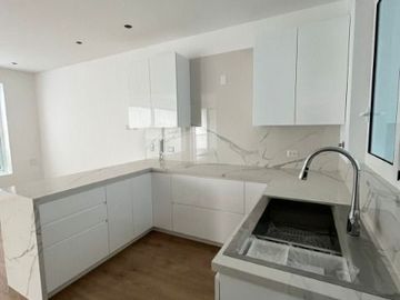 DEPARTAMENTO DUPLEX LA AURORA