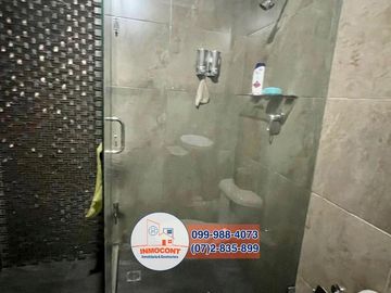 Amplia Casa con Área Verde en Venta, Sector Ricaurte C996