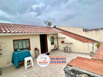 Amplia Casa con Área Verde en Venta, Sector Ricaurte C996