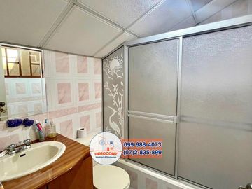 Amplia Casa con Área Verde en Venta, Sector Ricaurte C996