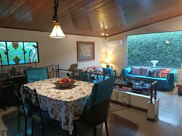 Venta de Casa en La Alborada, Guayaquil