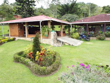 Venta hermosa finca Colinas de Tocotá, Dagua Valle del Cauca