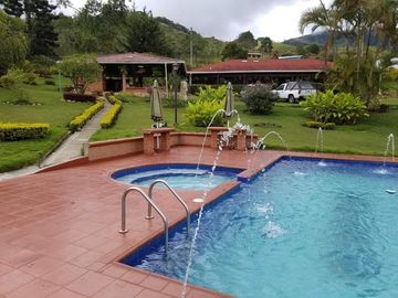 Venta hermosa finca Colinas de Tocotá, Dagua Valle del Cauca