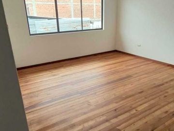 Bonita villa en venta sector Coliseo Mayor $179.000dlrs.
