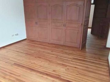 Bonita villa en venta sector Coliseo Mayor $179.000dlrs.