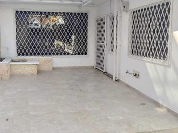 Bonita villa en venta sector Coliseo Mayor $179.000dlrs.