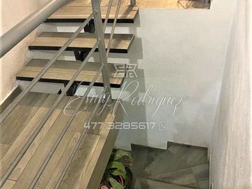 CASA EN VENTA EN VILLA MAGNA, ZONA NORTE, EQUIPADA, 3 RECÁMARAS.