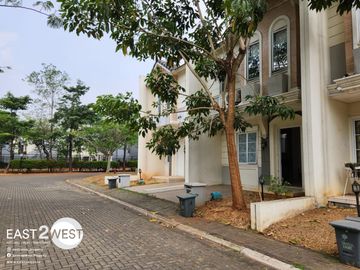 Dijual Rumah Cluster Azura Vanya Park BSD City Tangerang Bagus Murah Nyaman Lingkungan Hijau Asri Strategis
