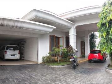 DI JUAL RUMAH DI JL. LEBAK BULUS JAKARTA SELATAN