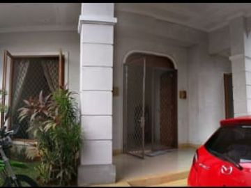 DI JUAL RUMAH DI JL. LEBAK BULUS JAKARTA SELATAN