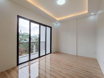For Sale: 2-storey Single Detached in Town and Country Southvilla, Biñan, Laguna