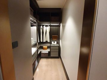 PRE-SELLING SHANGRILA AURELIA 3 BEDROOM UNIT!!! GOOD DEAL!!!