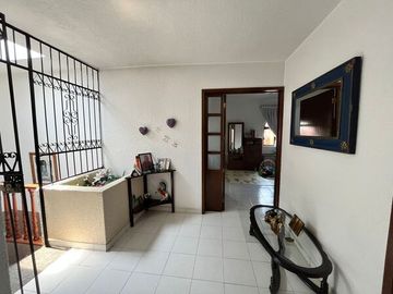 RENTA CASA CON TERRAZA Y ALBERCA LOMAS DE CORTÉS CUERNAVACA CAS_4800 CUE/DL