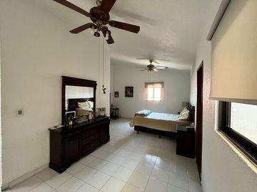 RENTA CASA CON TERRAZA Y ALBERCA LOMAS DE CORTÉS CUERNAVACA CAS_4800 CUE/DL