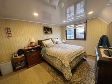 LOS FUNDADORES, AMPLIA CASA CON QUINCHO $175.000.000.
