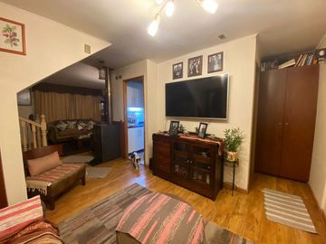 LOS FUNDADORES, AMPLIA CASA CON QUINCHO $175.000.000.