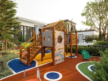 Brand New Modern Classic 4 Bedroom House in San Phi Suea for Sale near NIS and Ruamchok