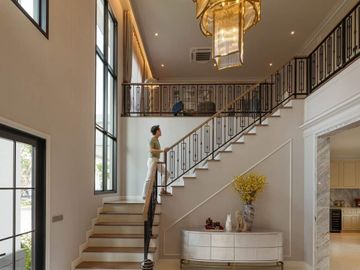 Brand New Modern Classic 4 Bedroom House in San Phi Suea for Sale near NIS and Ruamchok