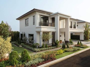 Brand New Modern Classic 4 Bedroom House in San Phi Suea for Sale near NIS and Ruamchok
