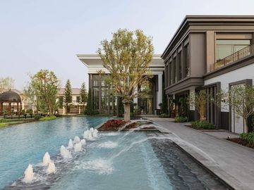 Brand New Modern Classic 4 Bedroom House in San Phi Suea for Sale near NIS and Ruamchok