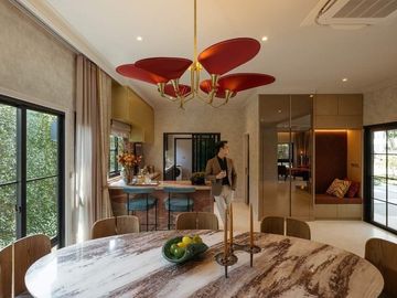 Brand New Modern Classic 4 Bedroom House in San Phi Suea for Sale near NIS and Ruamchok