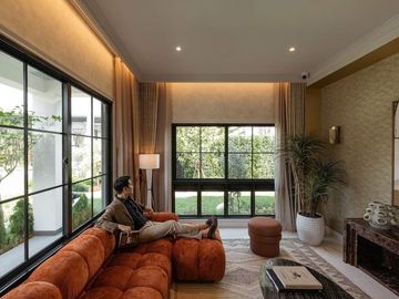 Brand New Modern Classic 4 Bedroom House in San Phi Suea for Sale near NIS and Ruamchok