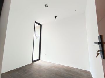 rumah 2 lantai baru siap huni di Gentan jalan kaliurang km 10