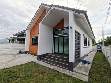 House sale, 2bedrooms, 2bathrooms, 56Wa 1.79MB, free transfer and gift, Mae Faek Mai, San Sai, Chiang Mai