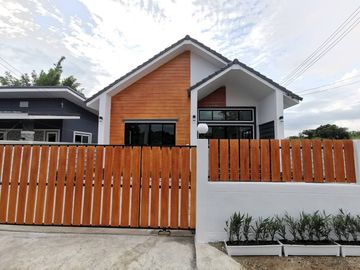 House sale, 2bedrooms, 2bathrooms, 56Wa 1.79MB, free transfer and gift, Mae Faek Mai, San Sai, Chiang Mai
