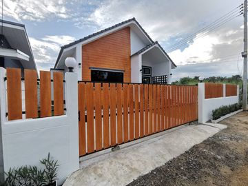House sale, 2bedrooms, 2bathrooms, 56Wa 1.79MB, free transfer and gift, Mae Faek Mai, San Sai, Chiang Mai