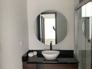 CASA EN VENTA EN FRACCIONAMIENTO PRIVADO EN VIÑEDOS