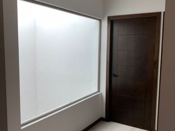 CASA EN VENTA EN FRACCIONAMIENTO PRIVADO EN VIÑEDOS