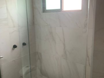 CASA EN VENTA EN FRACCIONAMIENTO PRIVADO EN VIÑEDOS
