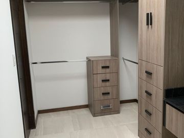 CASA EN VENTA EN FRACCIONAMIENTO PRIVADO EN VIÑEDOS