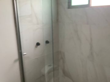 CASA EN VENTA EN FRACCIONAMIENTO PRIVADO EN VIÑEDOS