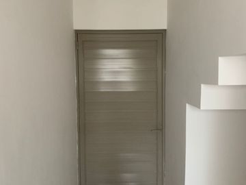 CASA EN VENTA EN FRACCIONAMIENTO PRIVADO EN VIÑEDOS
