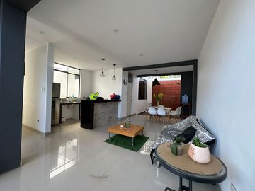 CASA EN VENTA – URB. LAS PALMERAS - CENTENARIO - CASTILLA - PIURA