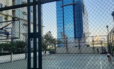 Fast move in 0% interest Hurry Few units left!  upto 15% discount  1 bedroom RFO condo in  Makati  10% down payment along edsa near glorietta, greenbe