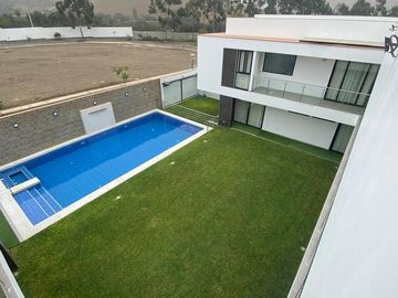 Venta de hermosa casa en el Condominio El Polo - Cañete Km. 73.5
