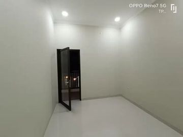 Rumah Baru 2 Lantai Luas 90 di Sulfat Purwantoro kota Malang
