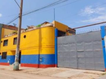 Se Vende Local Industrial En Smp