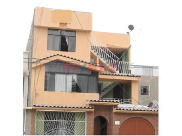 Casa En Venta En Urb. La Primavera - Chiclayo.C.Melendres