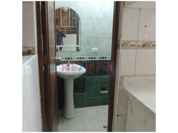 Casa En Venta En Urb. La Primavera - Chiclayo.C.Melendres