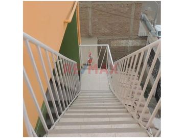 Casa En Venta En Urb. La Primavera - Chiclayo.C.Melendres