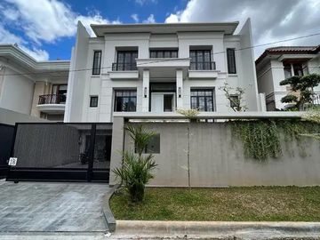 Rumah Classic Baru Kencana Pondok Indah